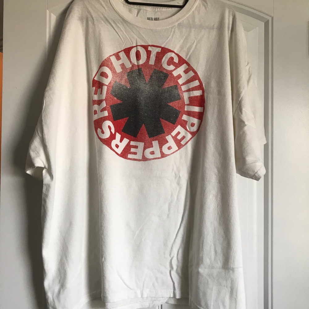 Red Hot Chili Peppers Band Tee